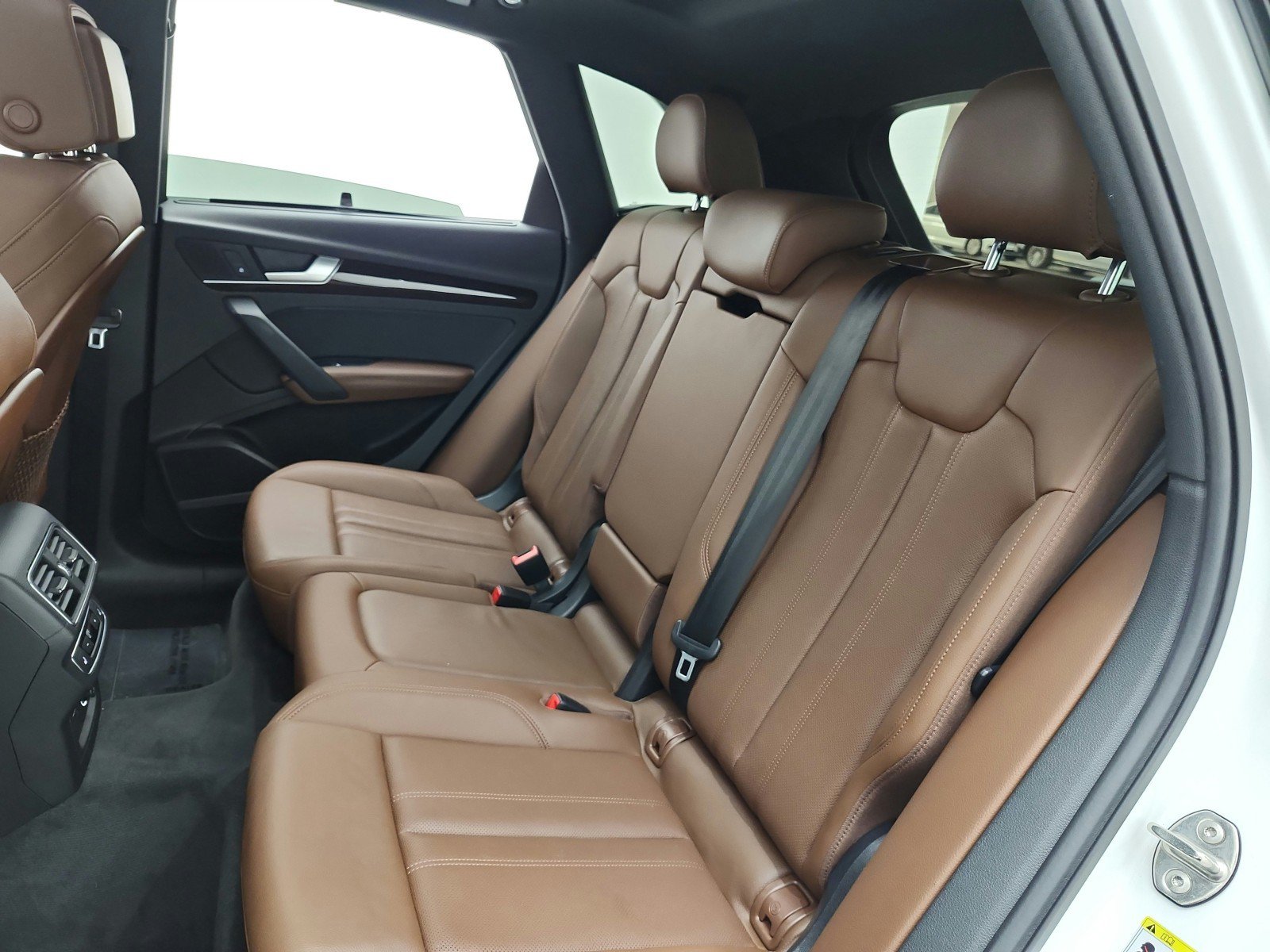 Used 2019 Audi Q5 2.0T Premium Plus w/ Premium Plus Package AWD/4WD image 14