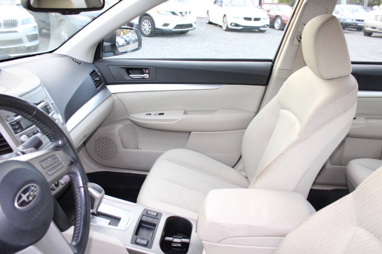 Used 2011 Subaru Legacy 2.5i Premium AWD/4WD image 14