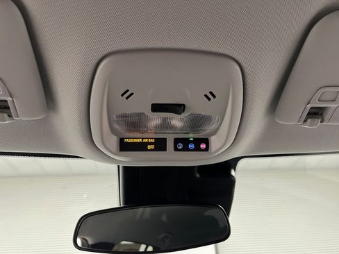 Used 2025 Chevrolet Trax LT image 54