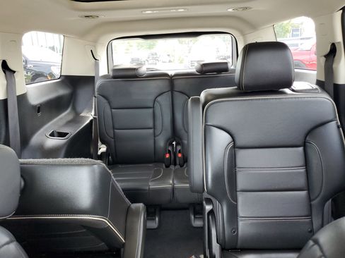 Used 2021 GMC Acadia Denali w/ Denali Technology Package image 57