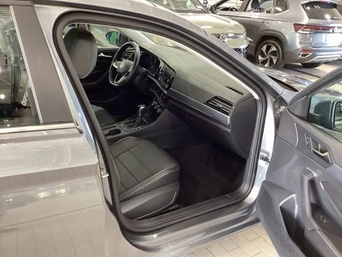 Used 2023 Volkswagen Jetta SE w/ Panoramic Sunroof Package FWD image 11