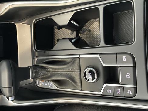 New 2026 Kia Sorento LX FWD image 32