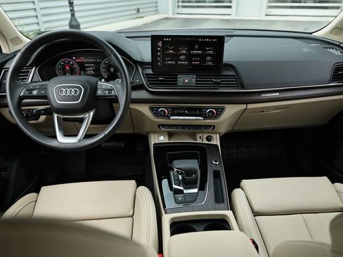 Used 2025 Audi Q5 Prestige AWD/4WD image 27