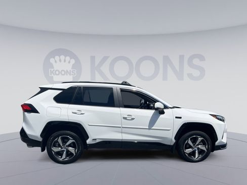 Used 2023 Toyota RAV4 SE w/ Weather & Moonroof Package AWD/4WD image 8