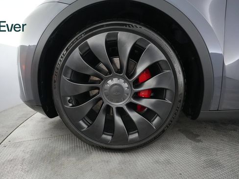 Used 2022 Tesla Model Y Performance AWD/4WD image 18