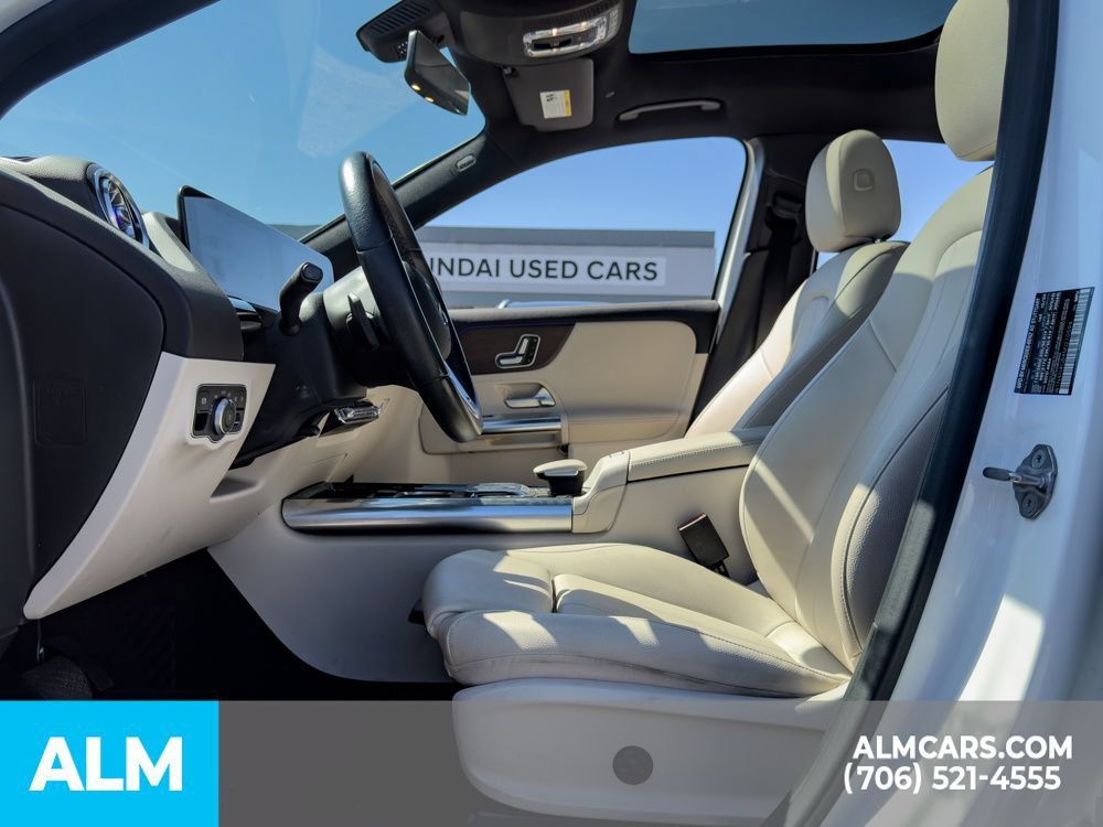 Used 2021 Mercedes-Benz GLA 250 w/ Premium Package image 9