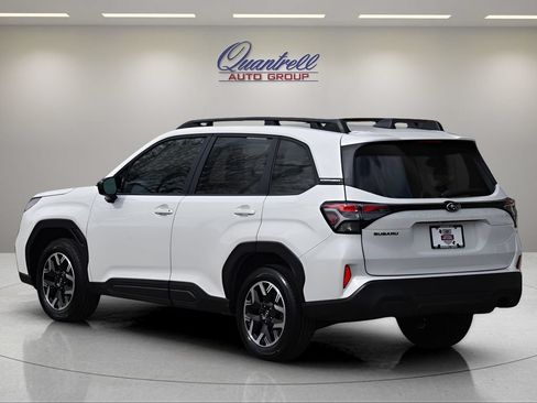 Used 2026 Subaru Forester Premium AWD/4WD image 6