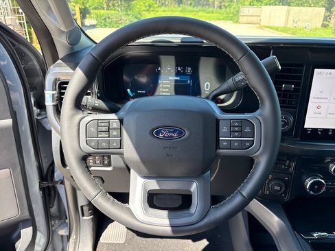 New 2027 Ford F350 Lariat w/ Black Appearance Package AWD/4WD image 17