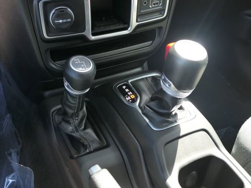 Used 2024 Jeep Wrangler Unlimited Sport AWD/4WD image 23