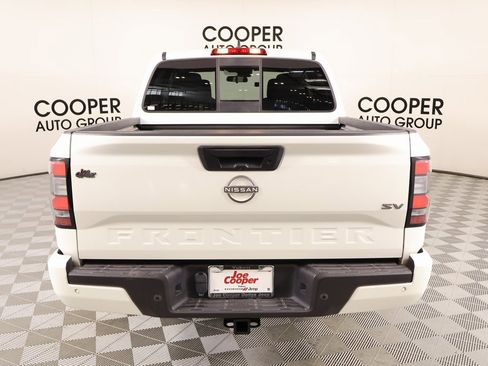 Used 2022 Nissan Frontier SV image 21
