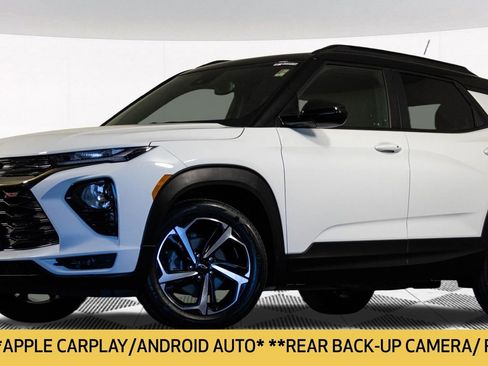 Used 2023 Chevrolet TrailBlazer RS w/ Convenience Package image 2