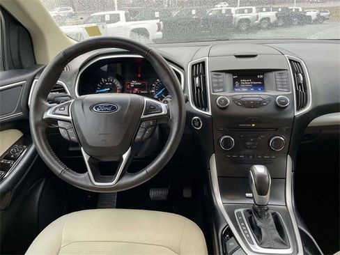 Used 2017 Ford Edge SEL image 14