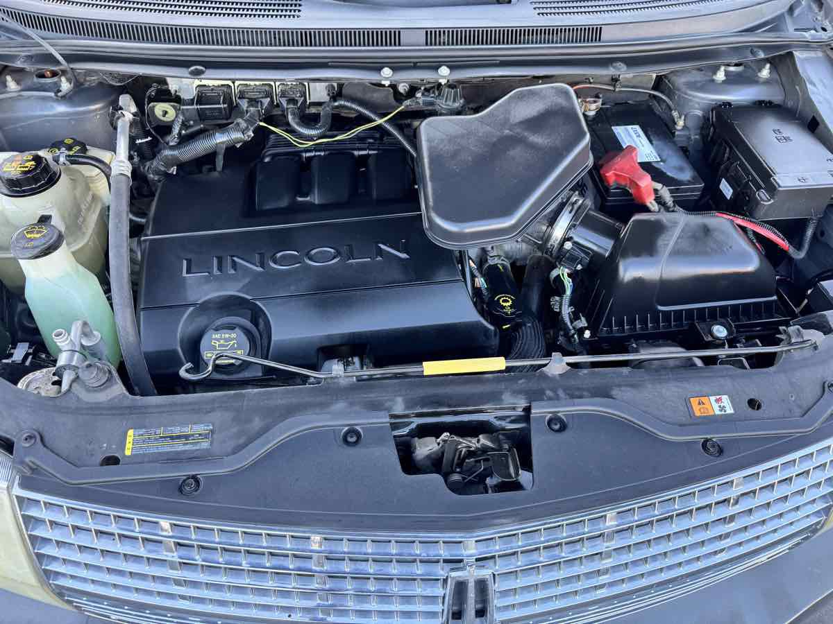 Used 2009 Lincoln MKX 2WD image 23
