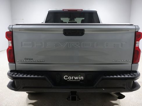 Used 2025 Chevrolet Silverado 2500 Custom w/ Custom Value Package image 3
