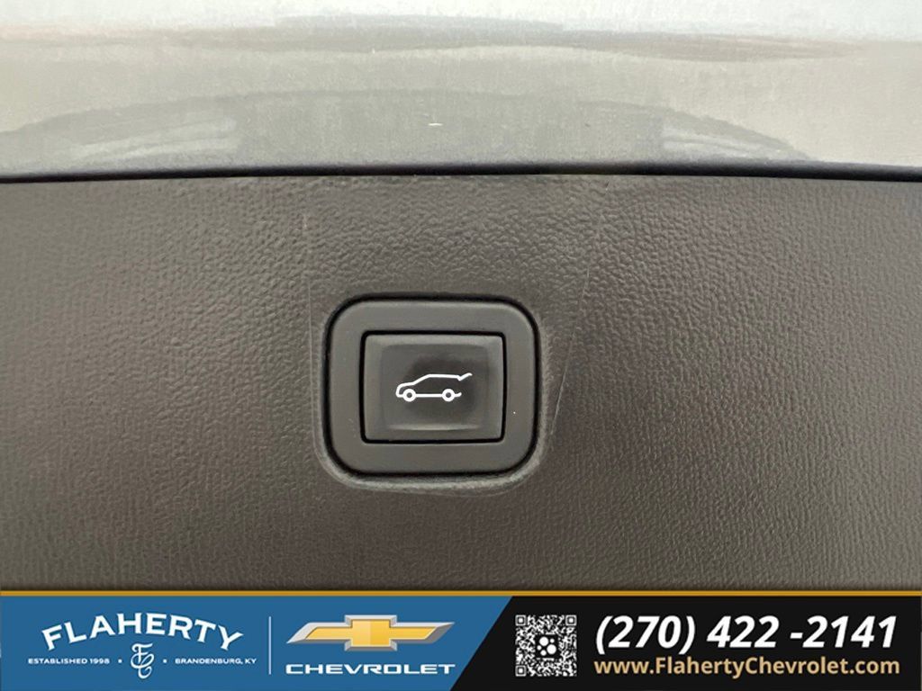 Used 2025 Chevrolet Blazer RS w/ Enhanced Convenience Package FWD image 21