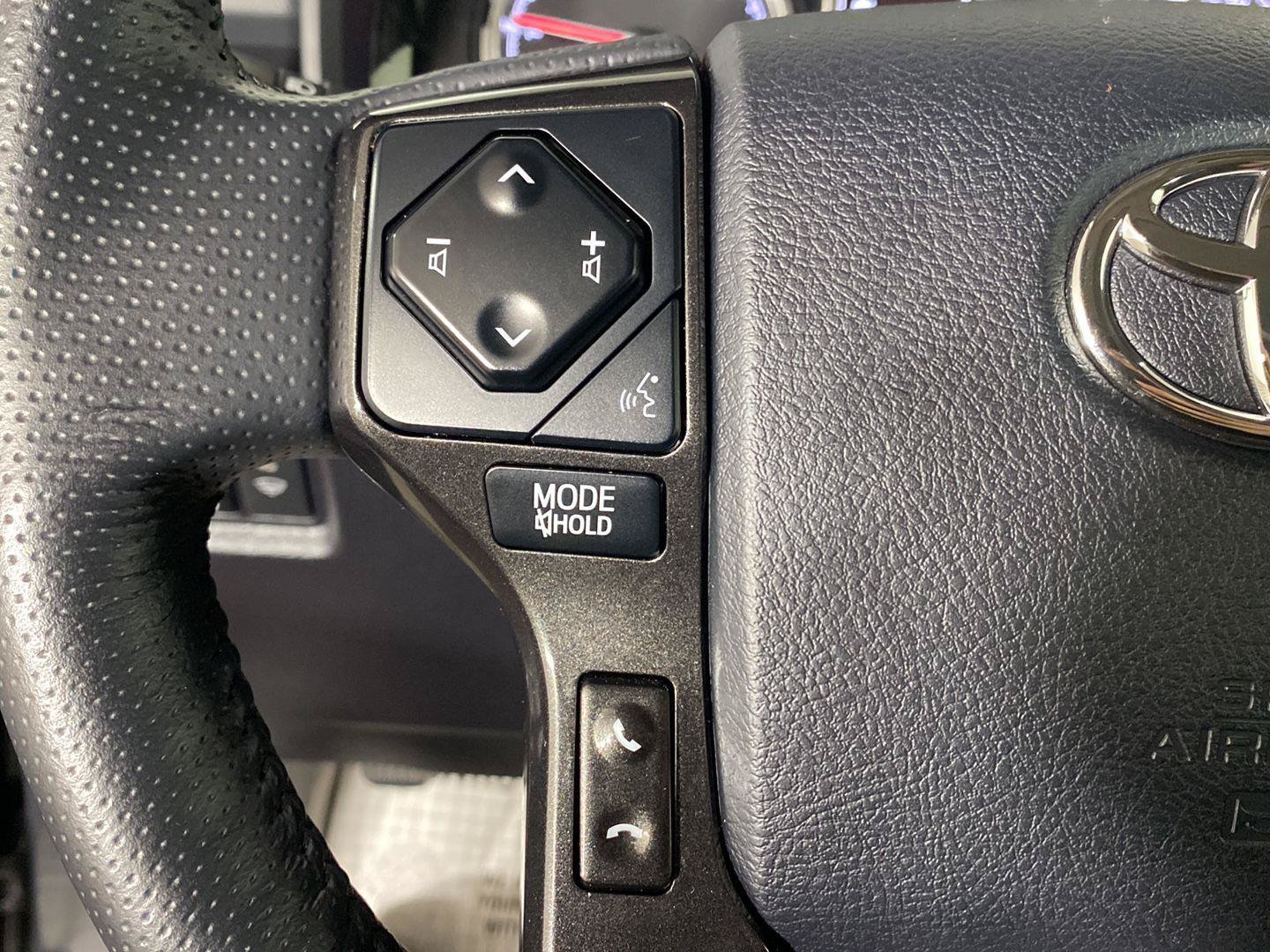 Used 2024 Toyota 4Runner TRD Off-Road Premium w/ Moonroof Package AWD/4WD image 21