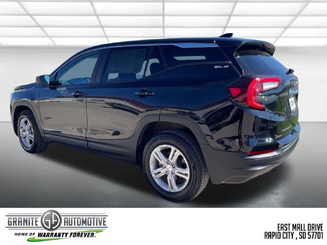 Used 2024 GMC Terrain SLE AWD/4WD image 7