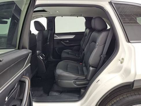 Used 2024 MAZDA CX-90 Plug-In Hybrid w/ Preferred AWD/4WD image 8