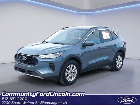 Used 2023 Ford Escape Active w/ Tech Pack #2 image 1