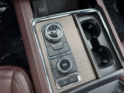 Used 2024 Ford Expedition Max Limited image 26