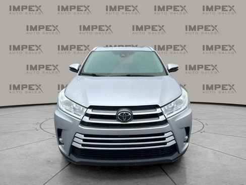 Used 2018 Toyota Highlander XLE FWD image 8