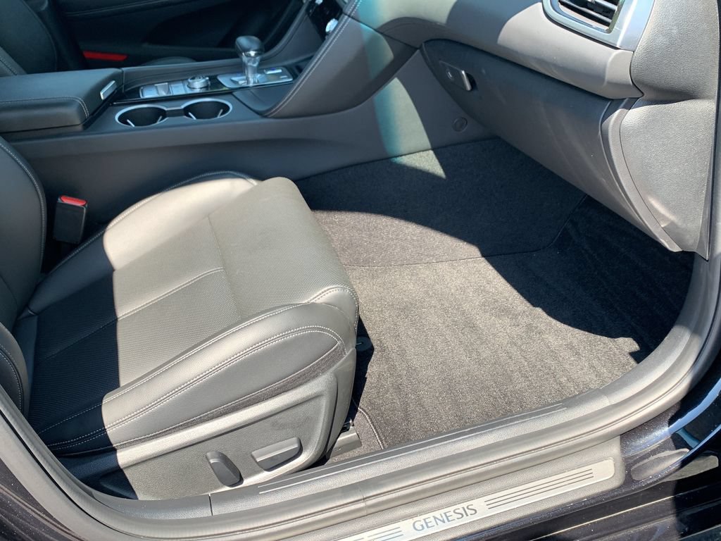 Certified 2026 Genesis G70 2.5T RWD image 35