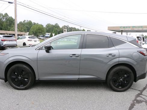 Used 2025 Nissan Murano SV FWD image 2
