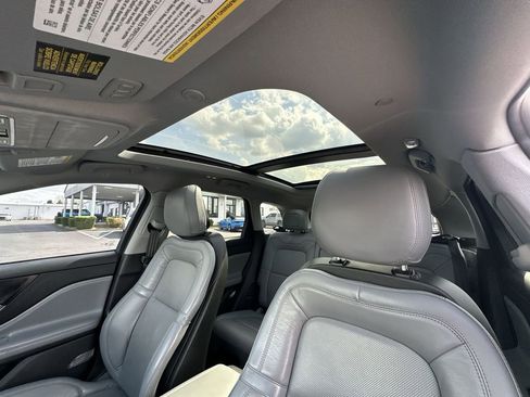 Used 2022 Lincoln Corsair Reserve w/ Equipment Group 201A image 14