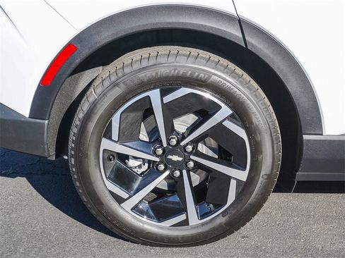 New 2026 Chevrolet Equinox EV LT image 8