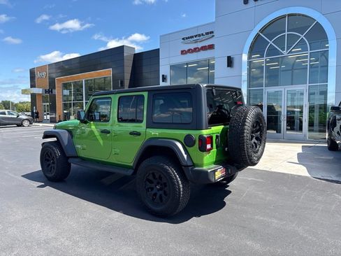 Used 2019 Jeep Wrangler Unlimited Sport S AWD/4WD image 3