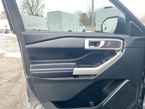 Used 2023 Ford Explorer XLT w/ Equipment Group 202A image 14