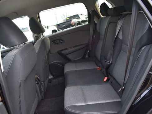 Used 2021 Nissan Rogue S image 17