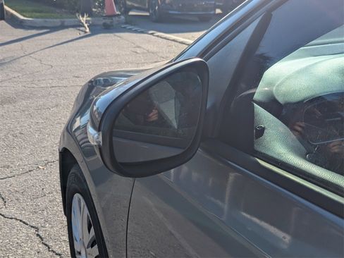 Used 2011 Volkswagen Golf 4-Door image 20