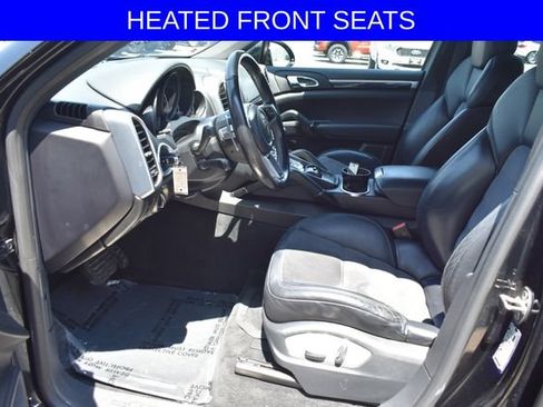 Used 2017 Porsche Cayenne Platinum Edition AWD/4WD image 4