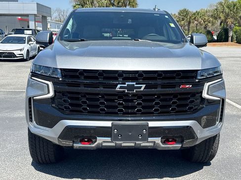 Used 2023 Chevrolet Suburban Z71 w/ Luxury Package AWD/4WD image 8
