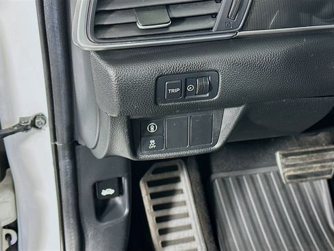 Used 2019 Honda Accord Sport image 16