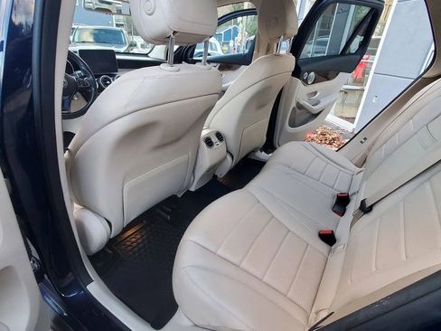 Used 2017 Mercedes-Benz GLC 300 4MATIC image 9