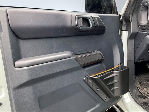 Used 2024 Ford Bronco Badlands image 22