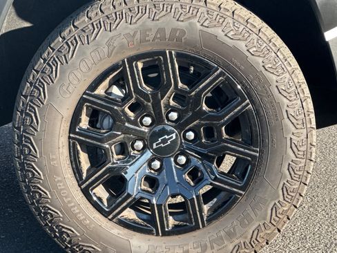 Used 2026 Chevrolet Colorado Trail Boss image 41