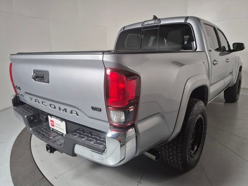 Certified 2019 Toyota Tacoma SR5 AWD/4WD image 4