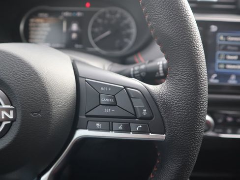 New 2025 Nissan Versa SR w/ Trunk Package image 19