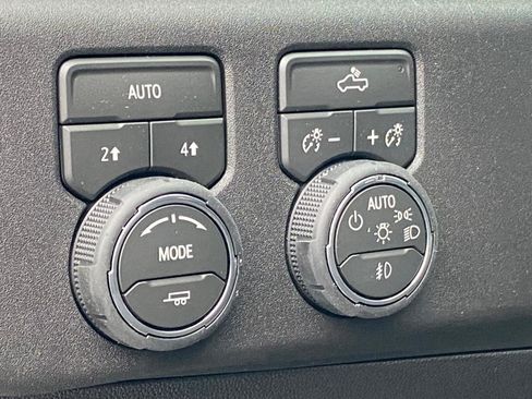 New 2026 Chevrolet Silverado 1500 RST w/ LPO, Dark Essentials Package AWD/4WD image 13