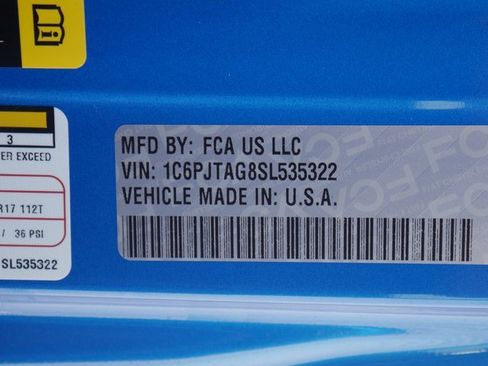 New 2025 Jeep Gladiator Sport image 21