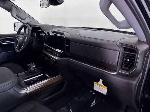 New 2026 Chevrolet Silverado 1500 LT w/ Z71 Off-Road Package AWD/4WD image 29