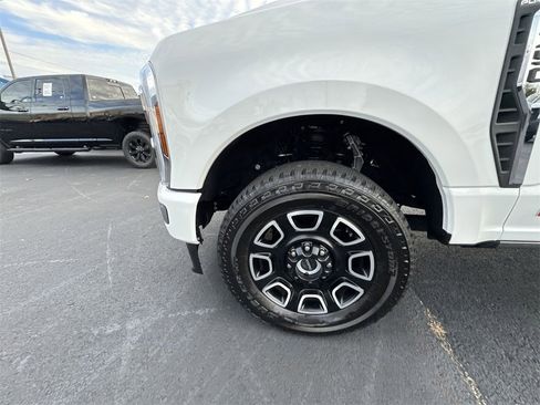 Used 2024 Ford F350 Platinum image 10