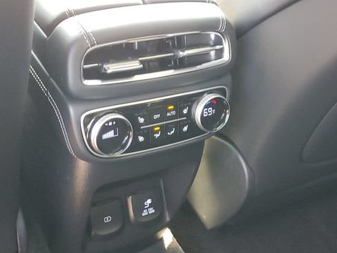 Used 2023 Genesis GV80 3.5T AWD/4WD image 31