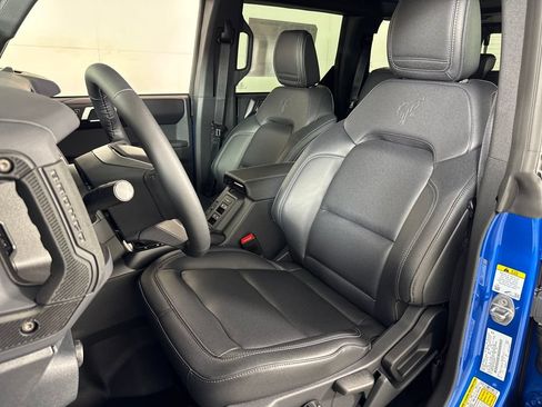 Used 2025 Ford Bronco Badlands AWD/4WD image 21