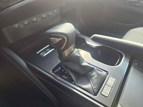 Certified 2024 Lexus ES 300h Ultra Luxury w/ Accessory Package (Z2) FWD image 31