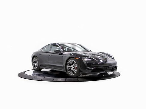 Used 2022 Porsche Taycan 4S image 9