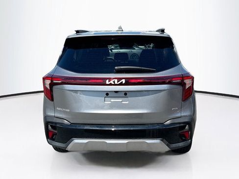 Certified 2024 Kia Seltos SX w/ SX Sunroof Package AWD/4WD image 6